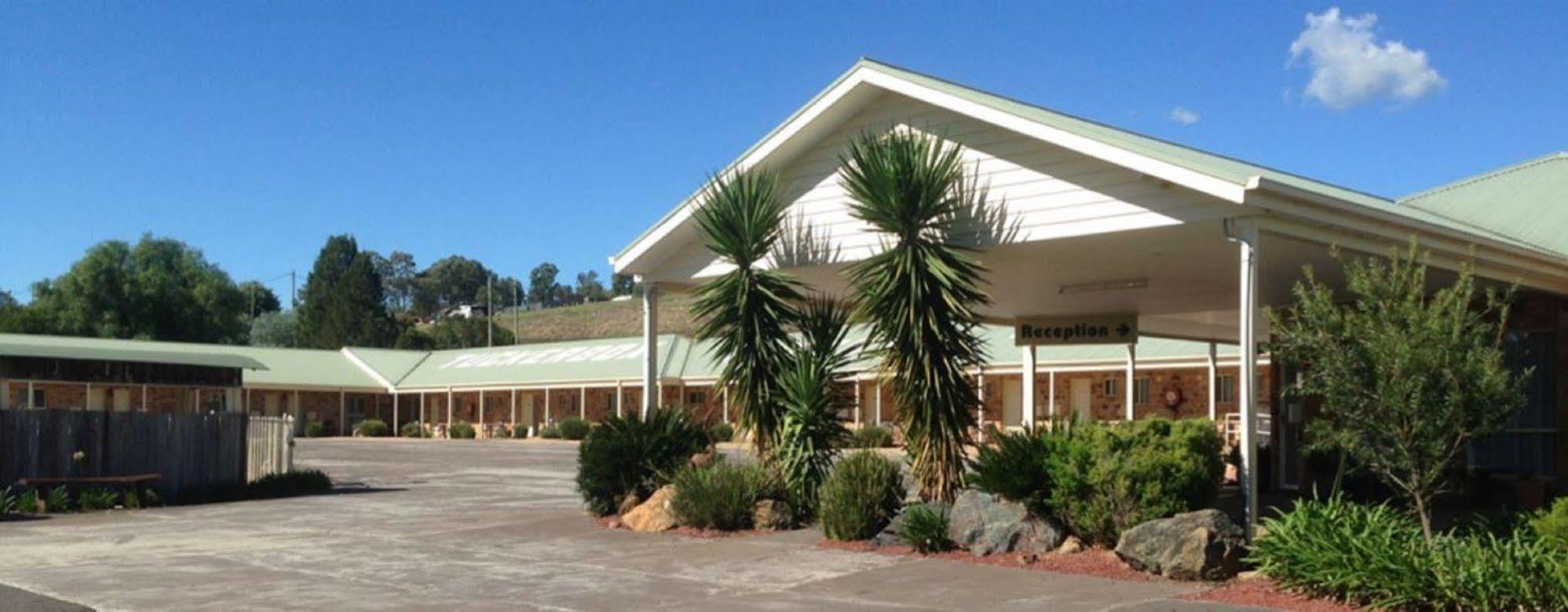 Tuckerbox Motor Inn Gundagai Exterior foto