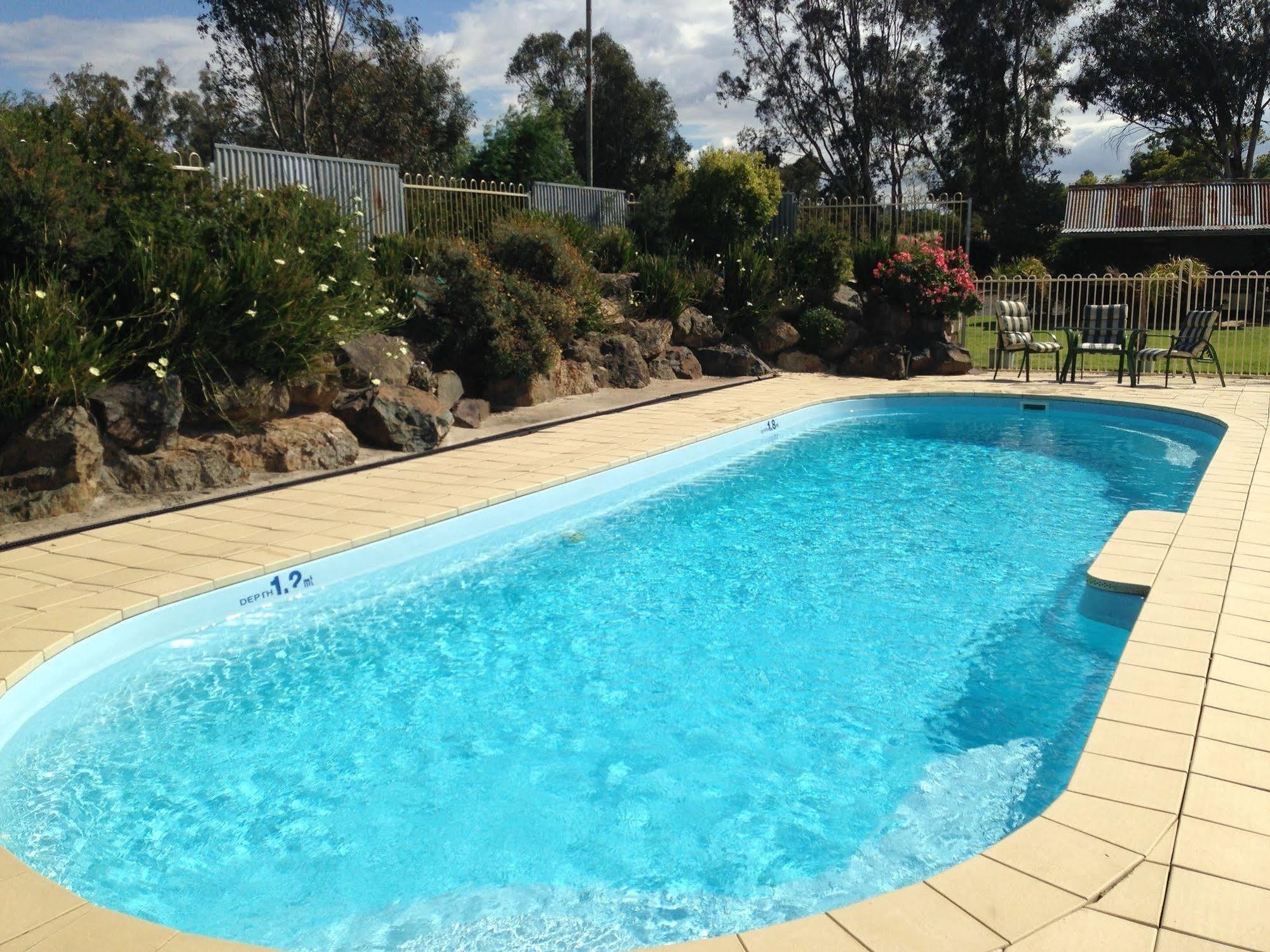 Tuckerbox Motor Inn Gundagai Exterior foto