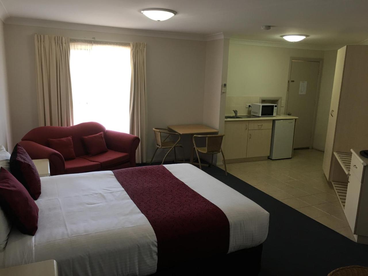 Tuckerbox Motor Inn Gundagai Exterior foto